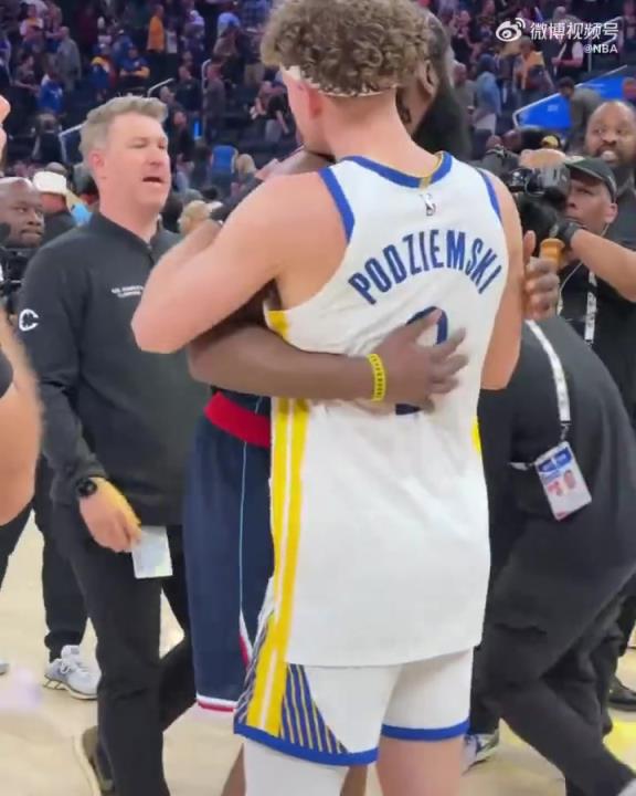能打破附加賽不勝魔咒嗎？庫(kù)里賽后和哈登&小卡紛紛擁抱
