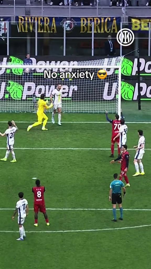 索默直呼專業(yè)，德弗里這次頭球解圍堪比一粒進球