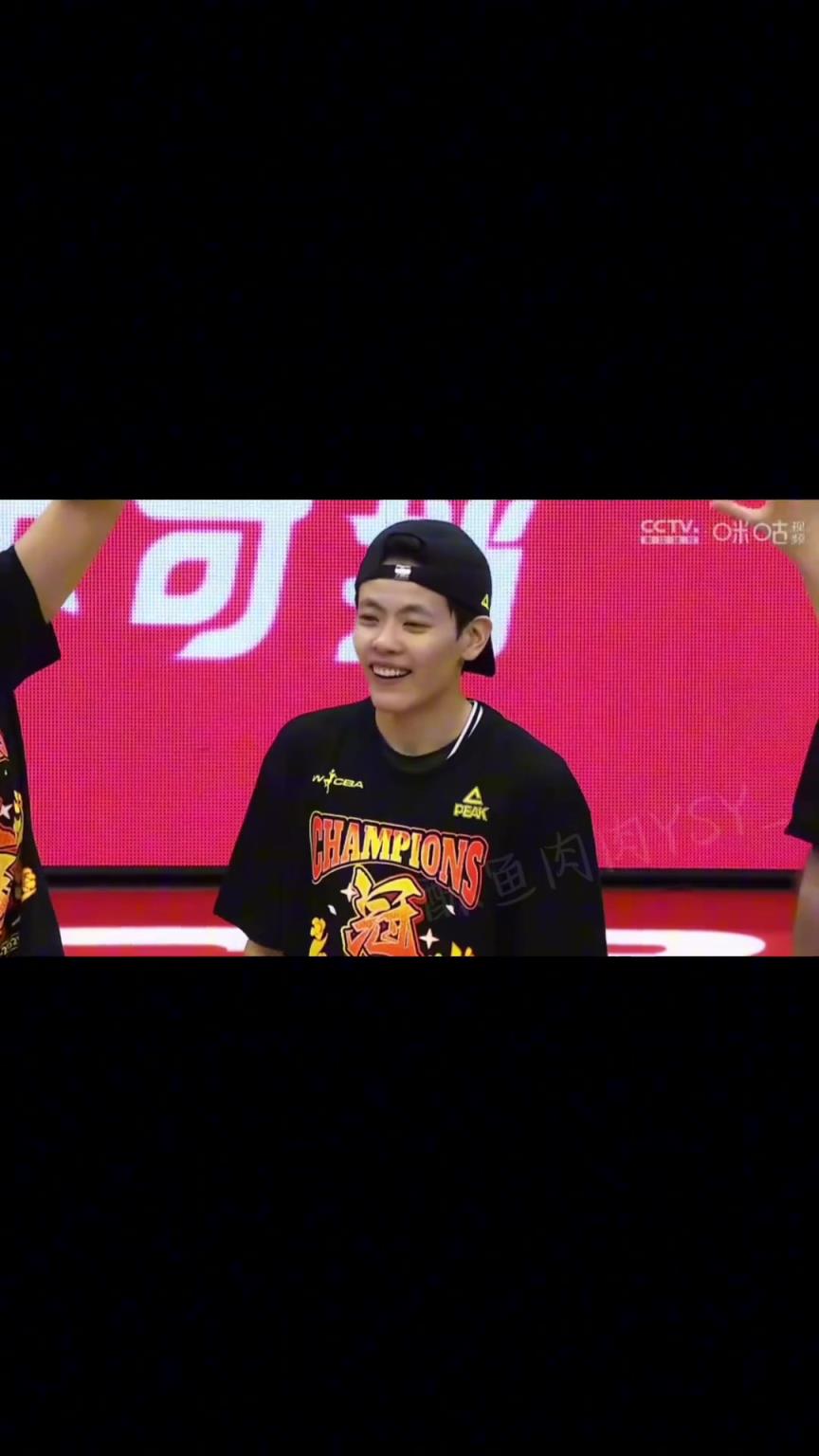 以小搏大以弱勝強 ；從不被看好，到站到最高的領(lǐng)獎臺...